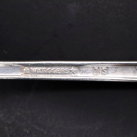 Set of 4 WM Rogers Mountain Rose Dinner Forks Silverplate Replacement Flatware - Picture 5 of 5